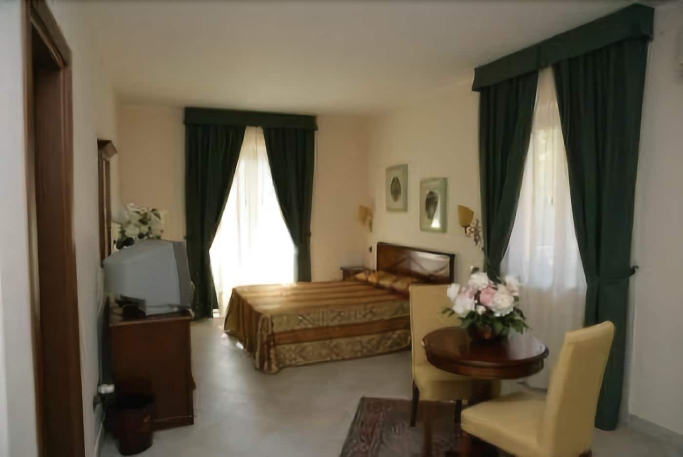 Hotel Delle Palme Falcone Exterior photo